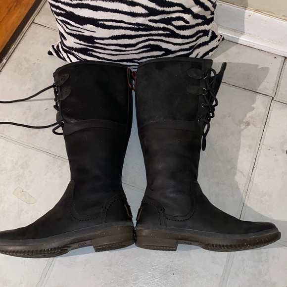 Ugg leather waterproof boots size 7 - Picture 2 of 15